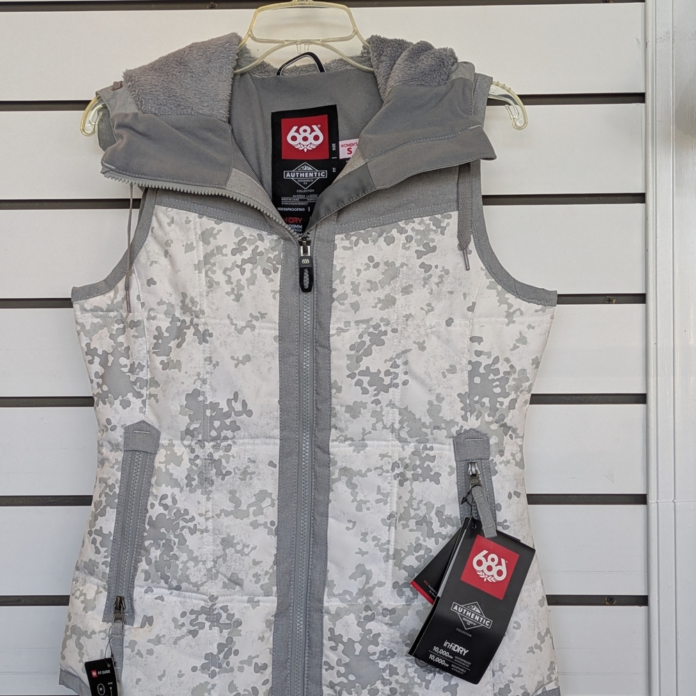 686 Women's Gray Camo Vest